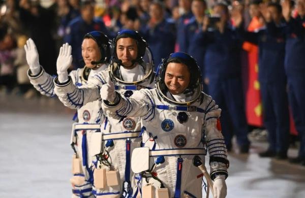 Tragedi di Antariksa: Benda Asing Hantam Kapal China, Tiga Astronot Hilang Kontak