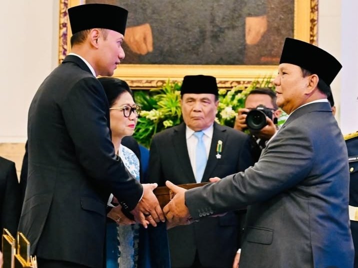 AHY Kenang Jasa Kakek Sarwo Edhie Wibowo Saat Dianugerahi Pahlawan Nasional