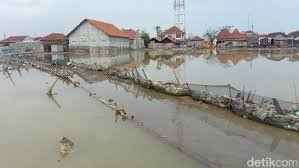 Fenomena Supermoon Bisa Picu Banjir Rob, BMKG Imbau Warga Pesisir Waspada