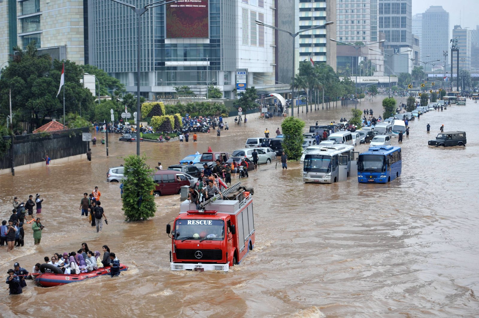 Banjir Meluas, 42 RT di Jakarta Selatan hingga Barat Terendam
