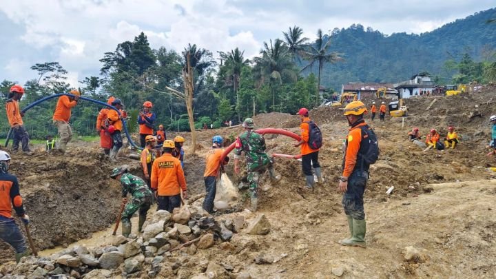 Longsor Banjarnegara: BNPB Sebut 18 Warga Masih Hilang