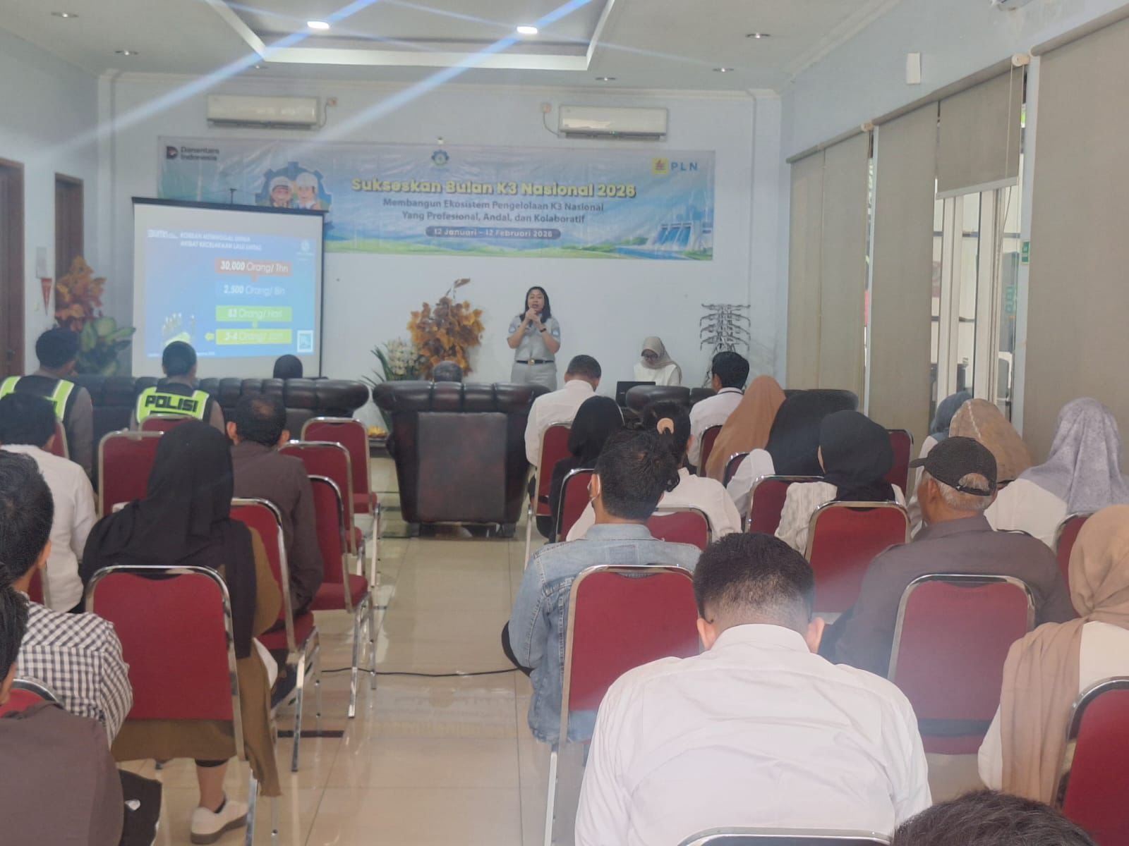 Sinergi Jasa Raharja dengan PLN Sosialisasikan Keselamatan Berkendara di Kantor PLN UPP JBB 4 Pondok Aren