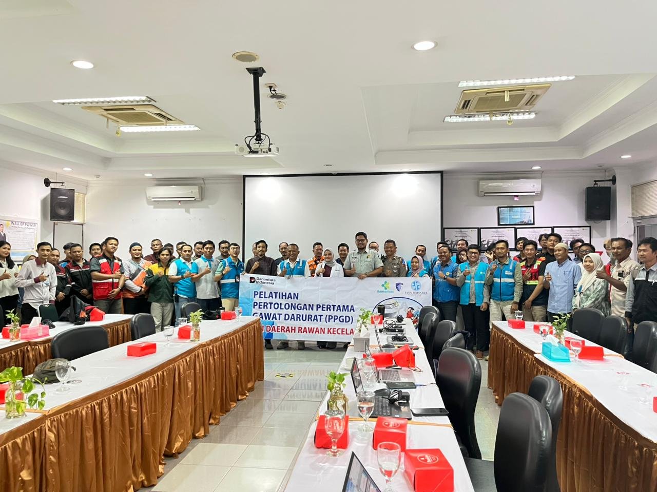 Sinergi Jasa Raharja, Polres Purwakarta, dan RS Siloam Gelar Pelatihan PPGD serta Safety Riding di PLN UP3 Purwakarta