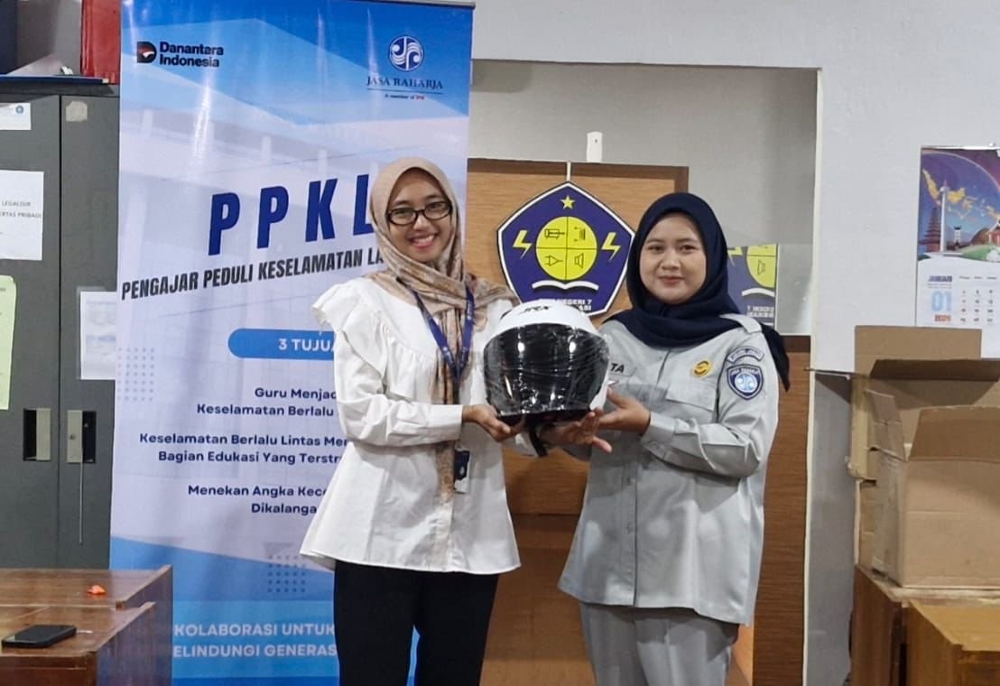  PT Jasa Raharja Gelar Program “Pengajar Peduli Keselamatan Lalu Lintas” di SMK Negeri 7 Jatiasih