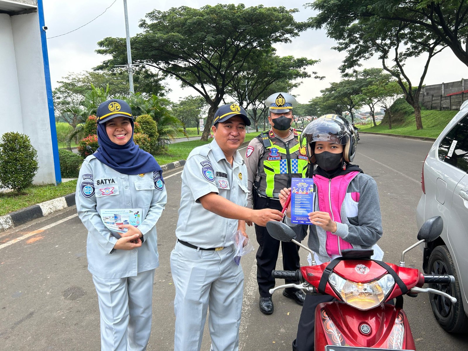Jasa Raharja Cabang Tangerang dan Satlantas Polres Tangerang Selatan Imbau Warga Serpong Agar Tertib Berlalu Lintas