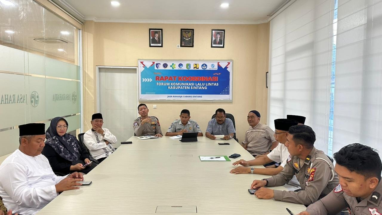 Penguatan Sinergi Stakeholder Melalui Forum Komunikasi Lalu Lintas dalam Meningkatkan Keselamatan Jalan di Kabupaten Sintang