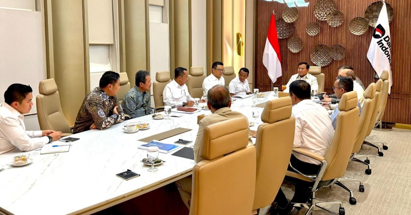 Ratas di Wisma Danantara, Presiden Bahas Hilirisasi dan Waste to Energy