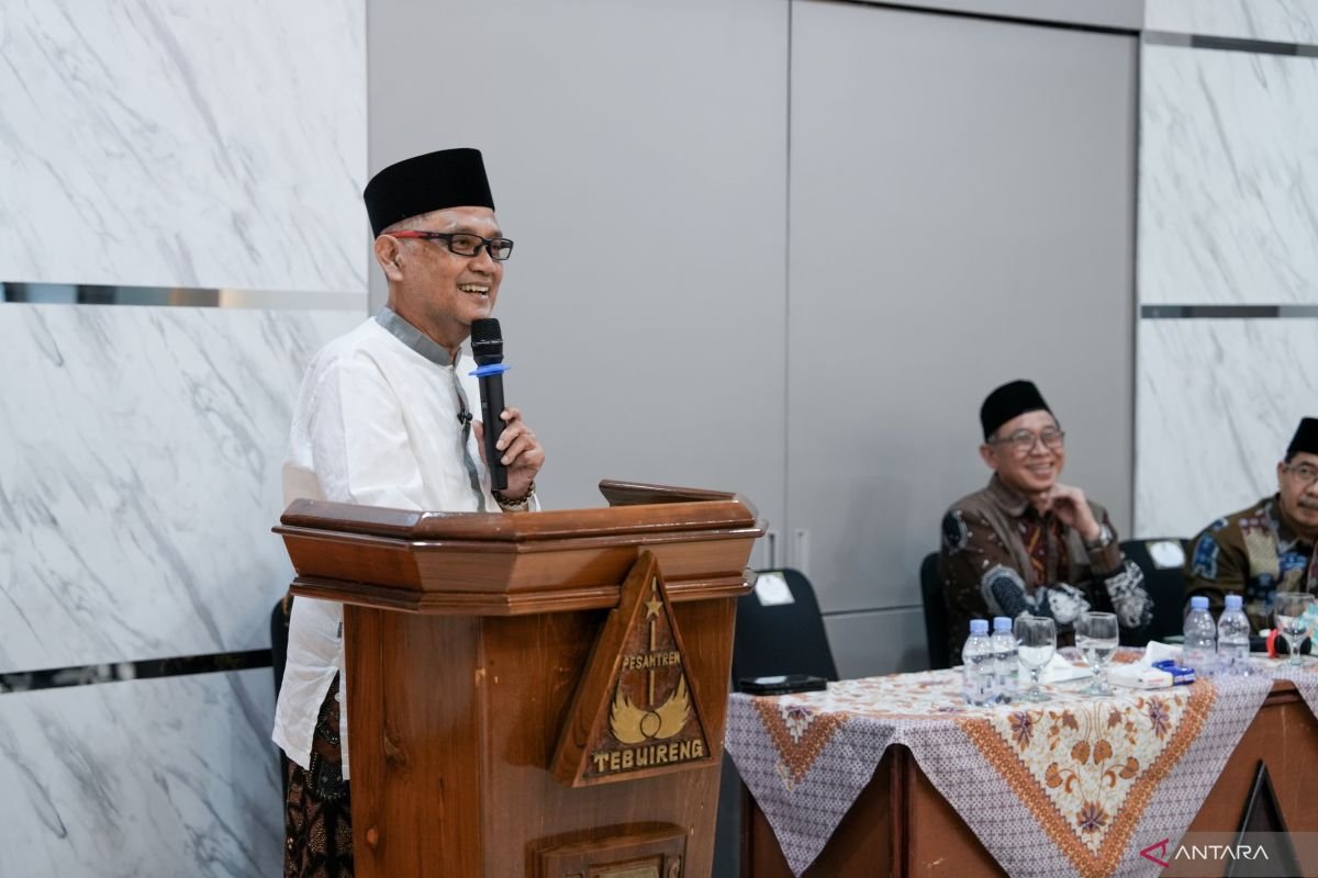 Kloter Perdana Jemaah Haji Indonesia Diberangkatkan oleh Menhaj