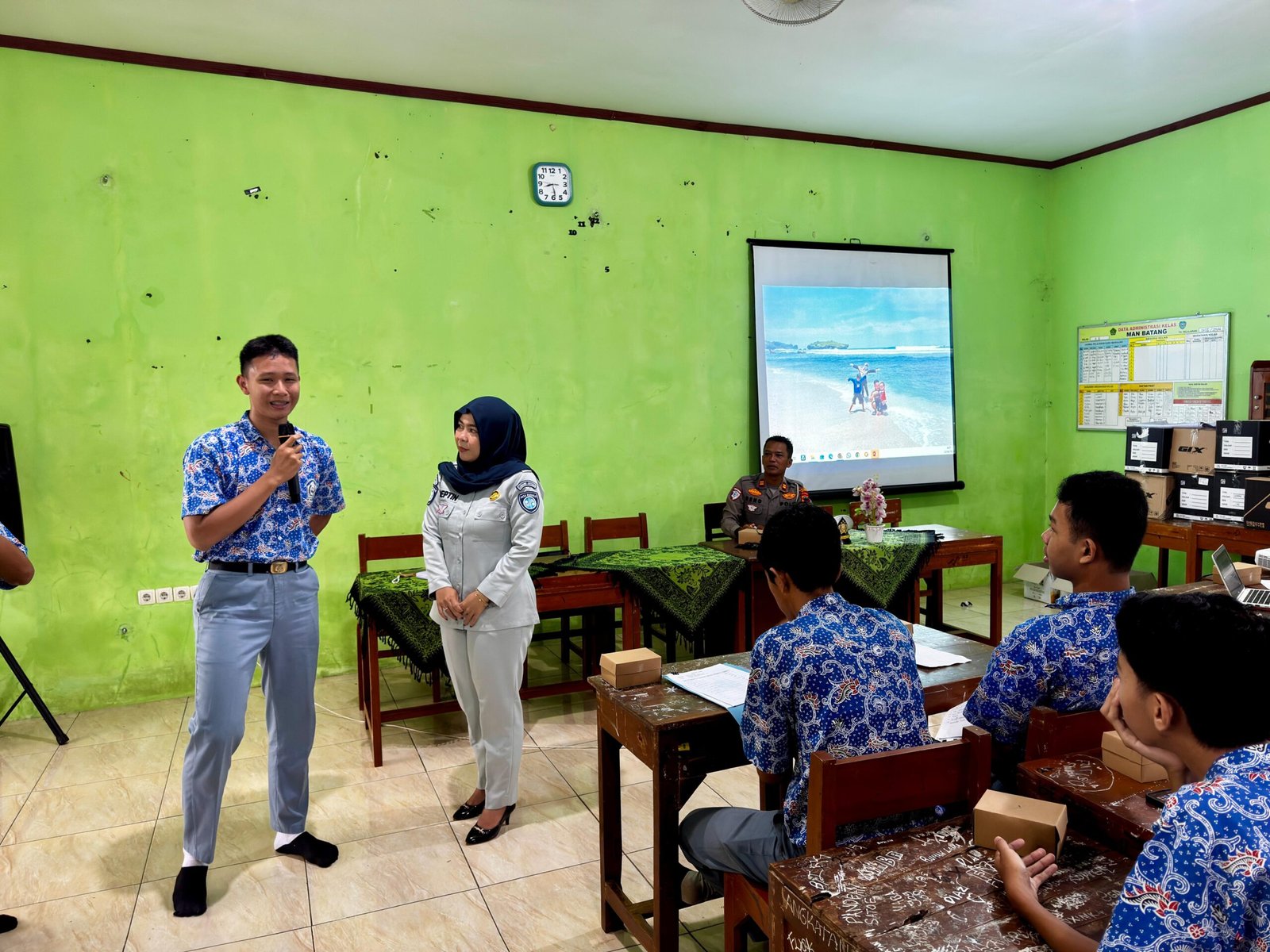 Jasa Raharja Bersama Gelar Edukasi Keselamatan Lalu Lintas Di MAN Batang