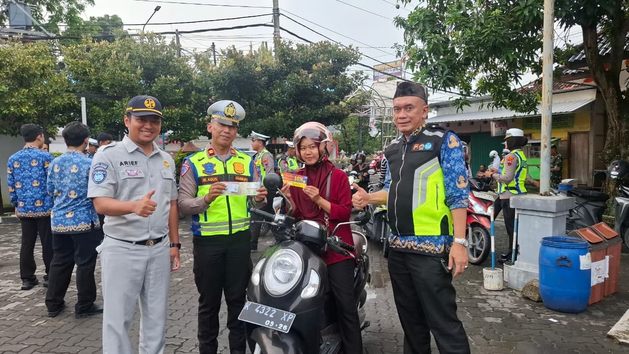 Sinergi Jasa Raharja Purwodadi dan Samsat Grobogan Gencarkan Edukasi Manfaat SWDKLLJ