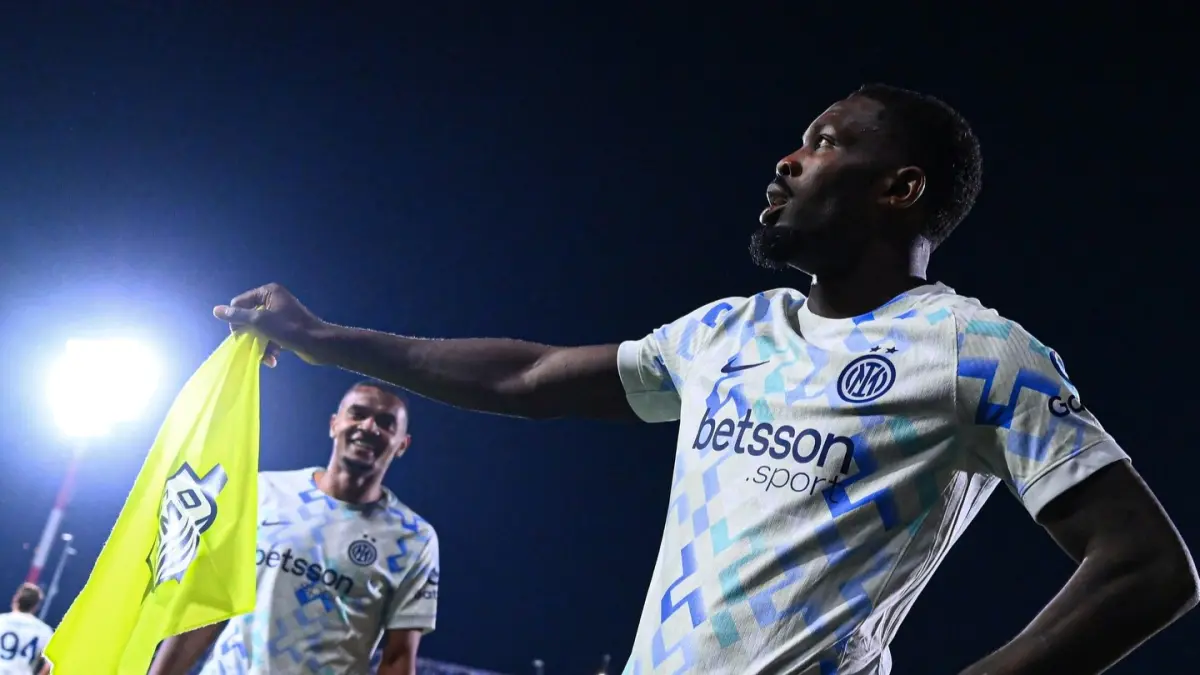Kemenangan Dramatis 4-3 atas Como, Inter Selangkah Lebih Dekat ke Scudetto