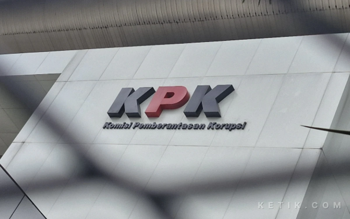 Bupati Tulungagung Jalani Pemeriksaan di Komisi Pemberantasan Korupsi