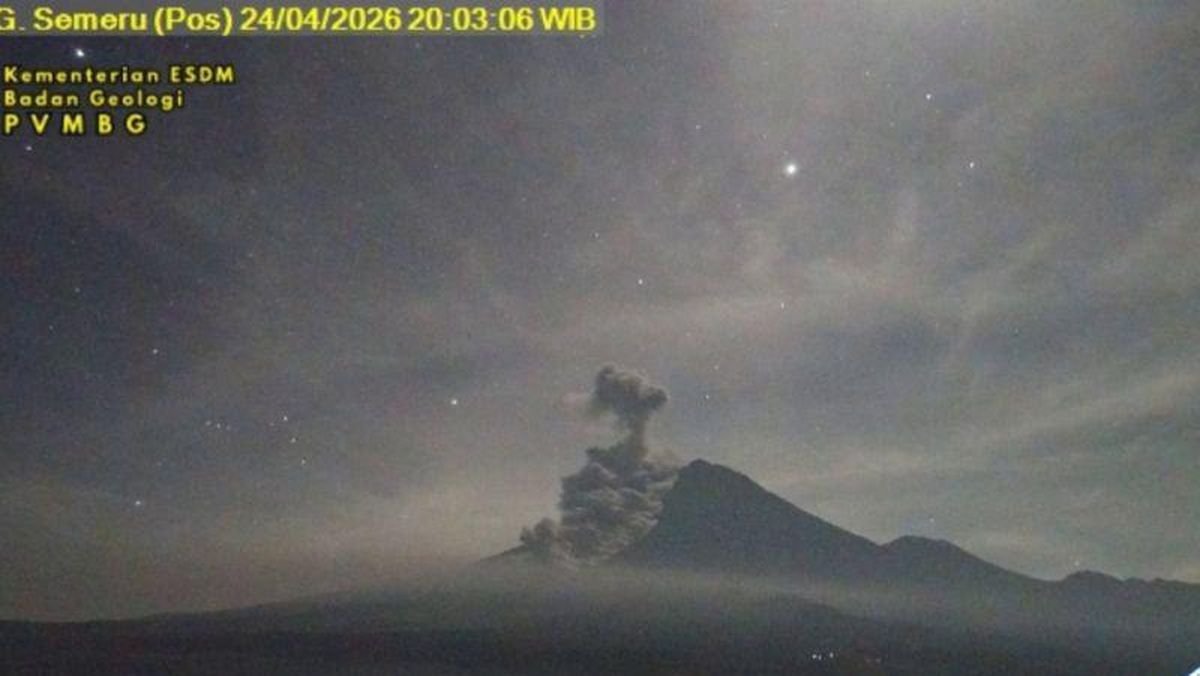 Erupsi Gunung Semeru Disertai Luncuran Awan Panas 4,5 Km