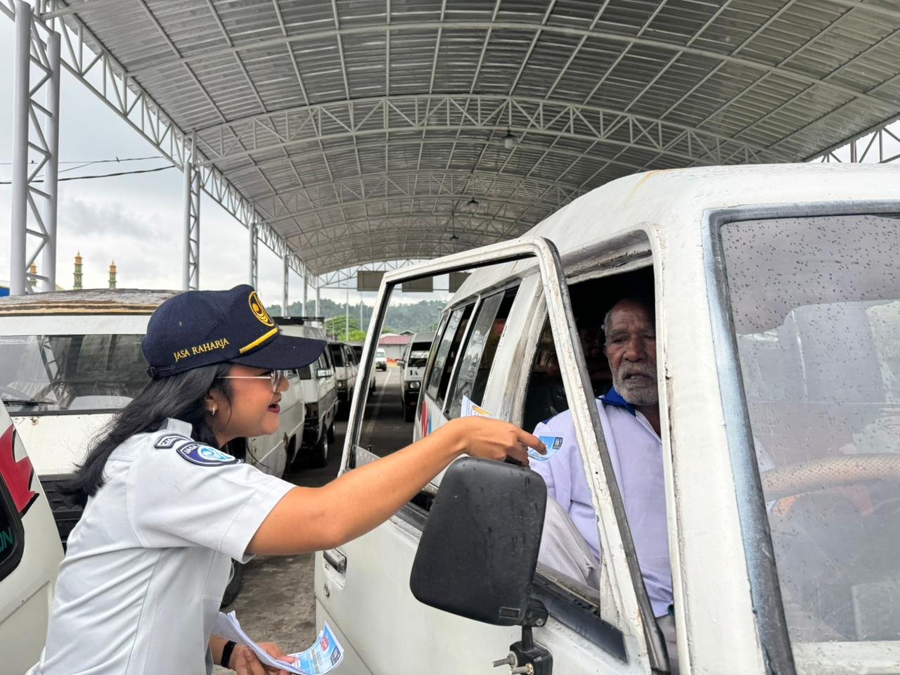 PT Jasa Raharja Kantor Wilayah Papua Bersama Bapenda Provinsi Papua Gelar Penagihan dan Hunting PKB SWDKLLJ di Kota Jayapura