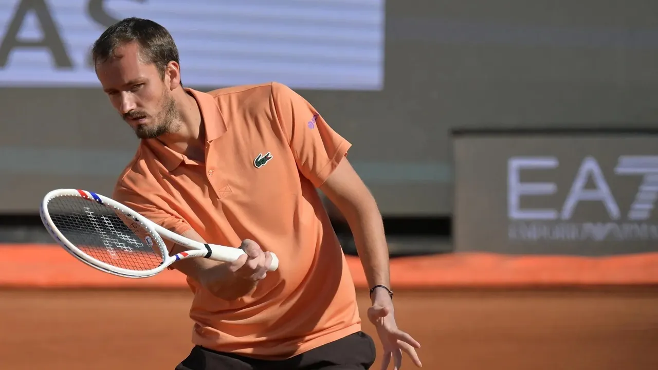 Medvedev Melaju ke Semifinal dan Akan Hadapi Sinner di Italian Open 2026