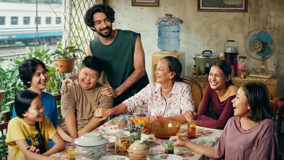 Film “Semua Akan Baik-Baik Saja” Catat Sejuta Penonton dalam 14 Hari
