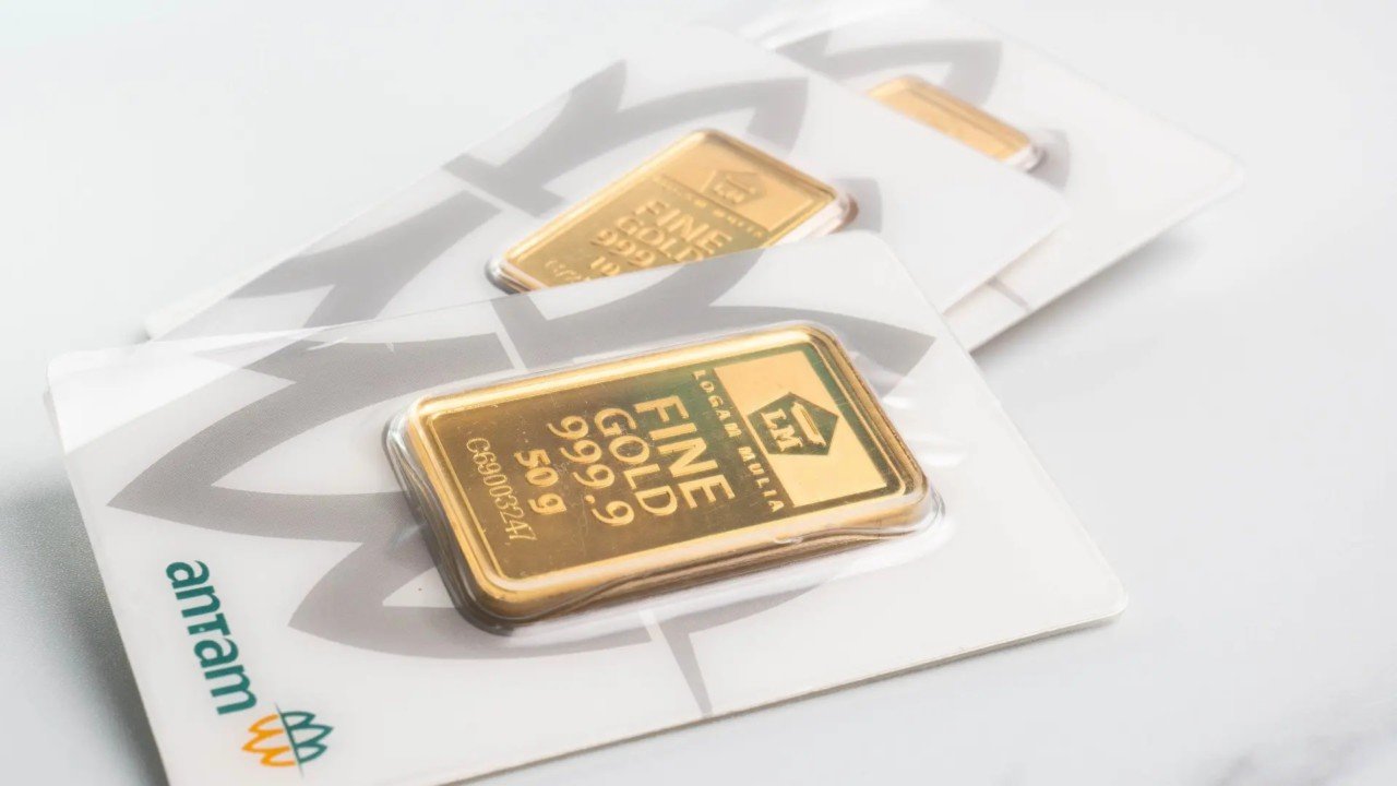Emas Antam Melemah Tipis, Harga Kini Rp2,668 Juta per Gram
