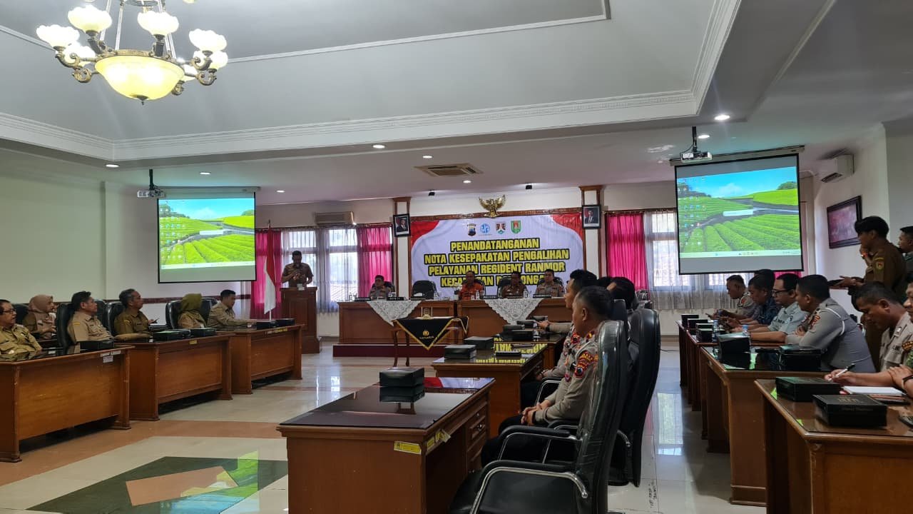 Jasa Raharja Magelang Hadiri Penandatanganan Nota Kesepakatan Pengalihan Pelayanan Regident Ranmor Kecamatan Bandongan