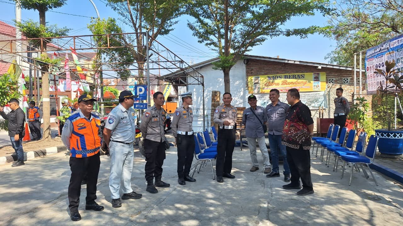 Tingkatkan Tertib Berlalu Lintas, PT Jasa Raharja (Persero) Cabang Cirebon Bersama Polres Cirebon Kota Dan Polres Kuningan Wujudkan Kampung Tertib Lalu Lintas
