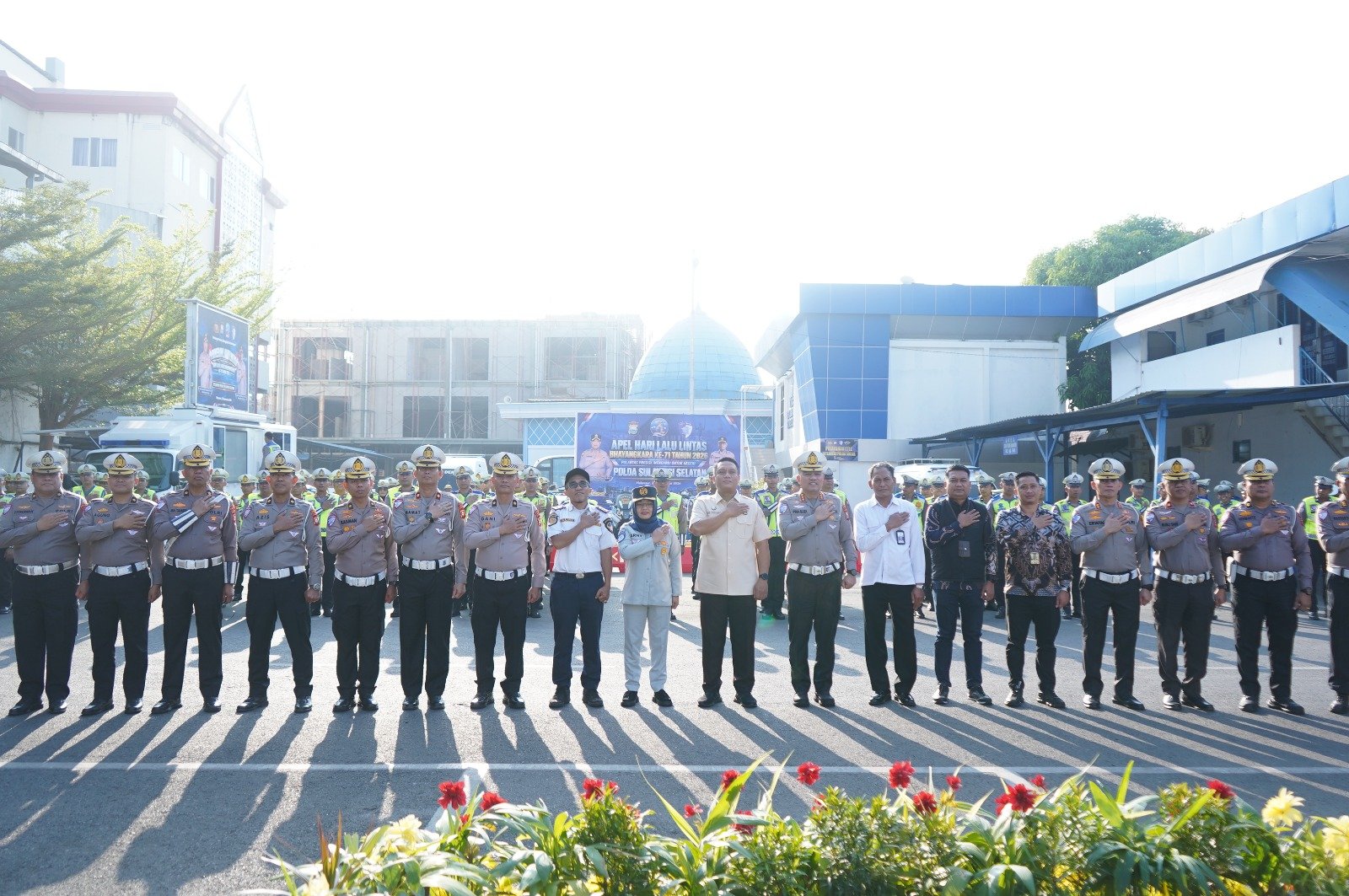Sinergi untuk Keselamatan, Kakanwil Jasa Raharja Sulsel Hadiri Apel dan Syukuran Hari Lalu Lintas Bhayangkara ke-71