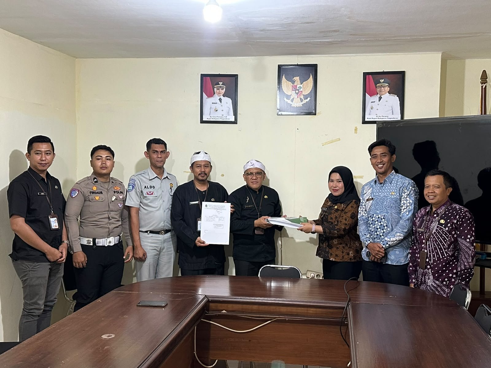 Tingkatkan Kepatuhan Pajak Kendaraan Dinas, Jasa Raharja dan Tim Pembina Samsat Pangandaran Sampaikan Surat Penagihan kepada BKAD